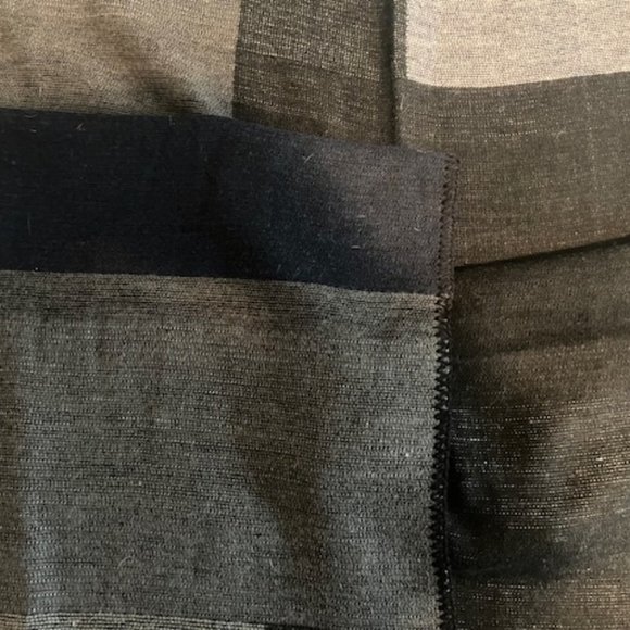 Urban CoCo Color Block Shawl - Picture 8 of 11